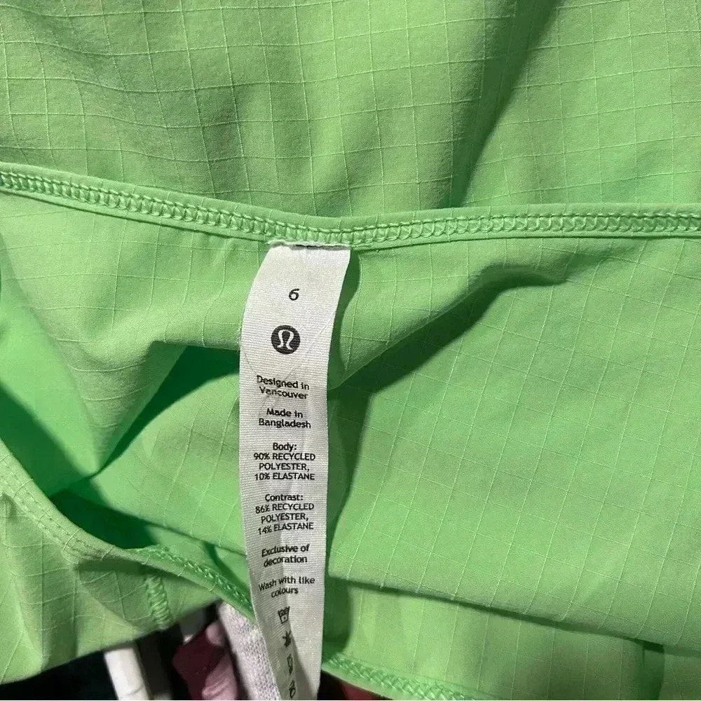 Lululemon Tee - Picture 4 of 4